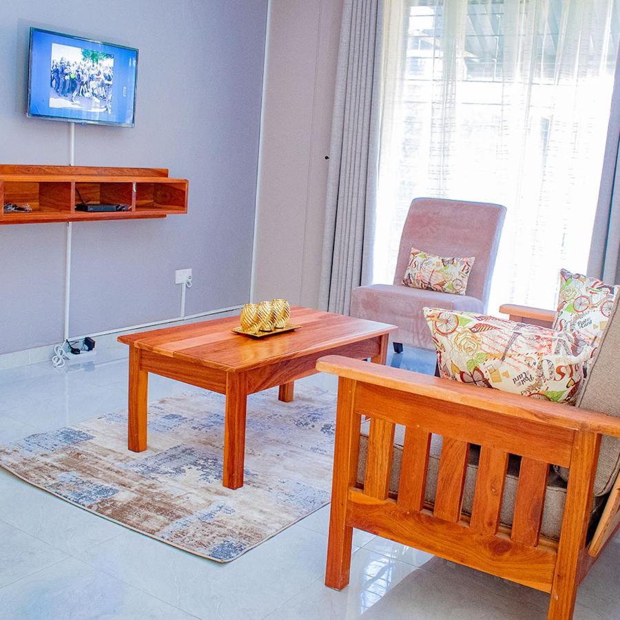 R Executive Apartments ฮาราเร ภายนอก รูปภาพ