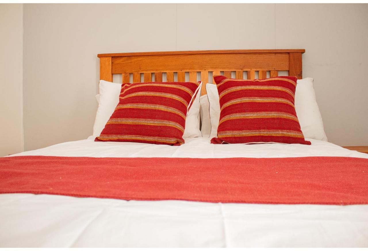 R Executive Apartments ฮาราเร ภายนอก รูปภาพ