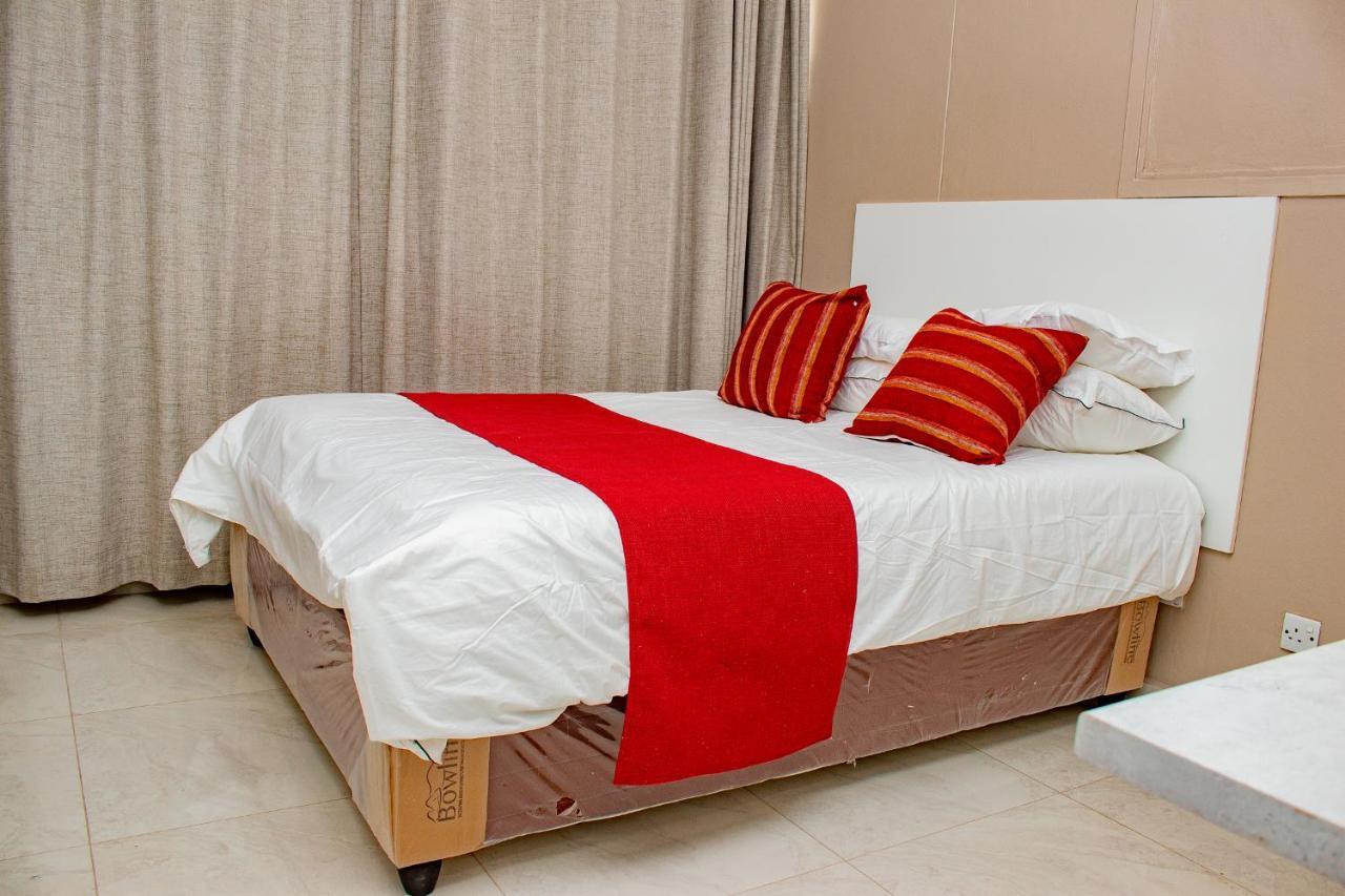 R Executive Apartments ฮาราเร ภายนอก รูปภาพ